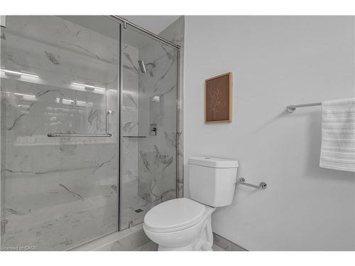 1414-15 Glebe Street, Cambridge, ON - Indoor Photo Showing Bathroom