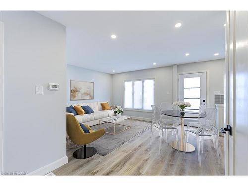 242 East 28Th Street, Hamilton, ON - Indoor