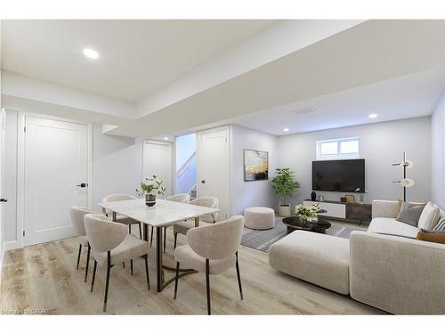 242 East 28Th Street, Hamilton, ON - Indoor