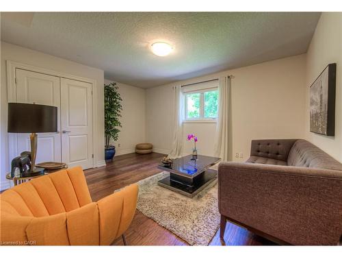 75 Wagon Street, Kitchener, ON - Indoor Photo Showing Living Room
