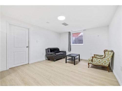 19 Winthrop Place, Stoney Creek, ON - Indoor