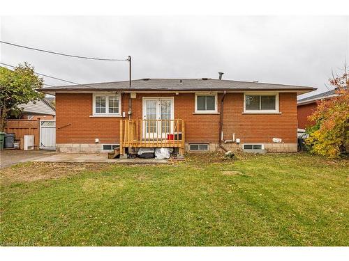 19 Winthrop Place, Stoney Creek, ON - Outdoor With Exterior