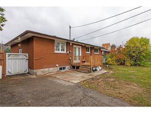 19 Winthrop Place, Stoney Creek, ON - Outdoor With Exterior