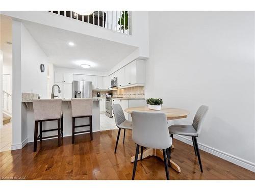 92 Schroder Crescent, Guelph, ON - Indoor Photo Showing Dining Room