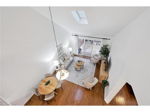 92 Schroder Crescent, Guelph, ON - Indoor Photo Showing Other Room