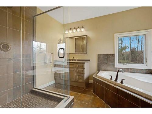 5511 Second Line, Erin, ON - Indoor Photo Showing Bathroom