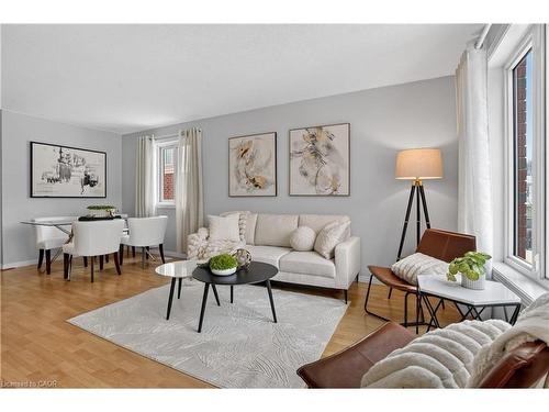 54 Glencliffe Court, Kitchener, ON - Indoor Photo Showing Living Room