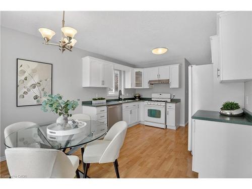 54 Glencliffe Court, Kitchener, ON - Indoor