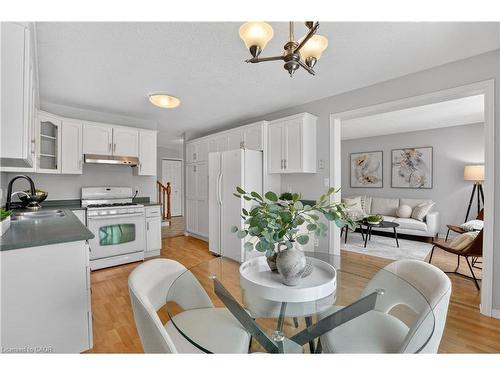 54 Glencliffe Court, Kitchener, ON - Indoor