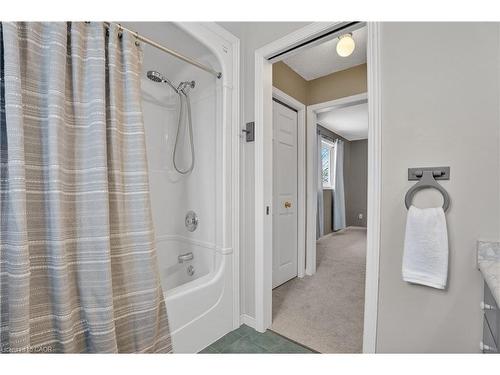 54 Glencliffe Court, Kitchener, ON - Indoor Photo Showing Bathroom