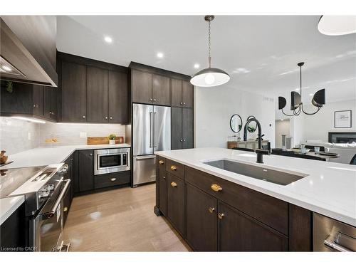4 Winders Trail, Ingersoll, ON - Indoor Photo Showing Kitchen With Stainless Steel Kitchen With Upgraded Kitchen