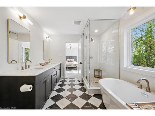 4 Winders Trail, Ingersoll, ON - Indoor Photo Showing Bathroom