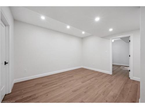 4 Winders Trail, Ingersoll, ON - Indoor