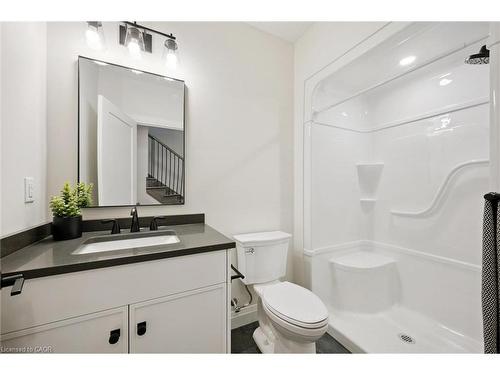 4 Winders Trail, Ingersoll, ON - Indoor Photo Showing Bathroom