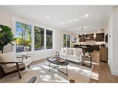 4 Winders Trail, Ingersoll, ON - Indoor Photo Showing Living Room