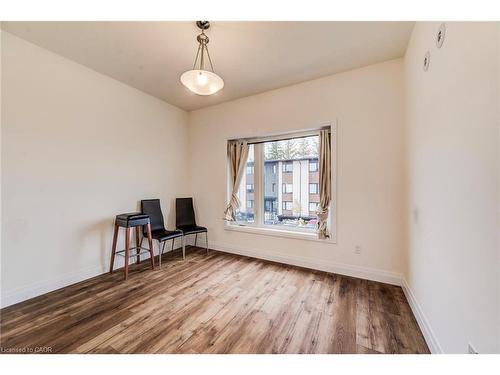 4 Lily Lane, Guelph, ON - Indoor Photo Showing Other Room