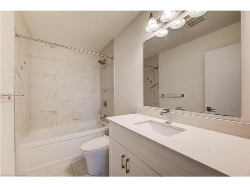 4 Lily Lane, Guelph, ON - Indoor Photo Showing Bathroom