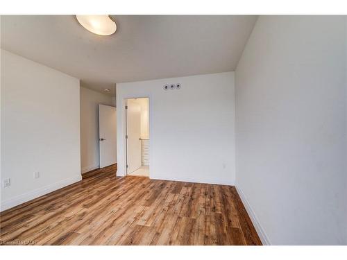 4 Lily Lane, Guelph, ON - Indoor Photo Showing Other Room