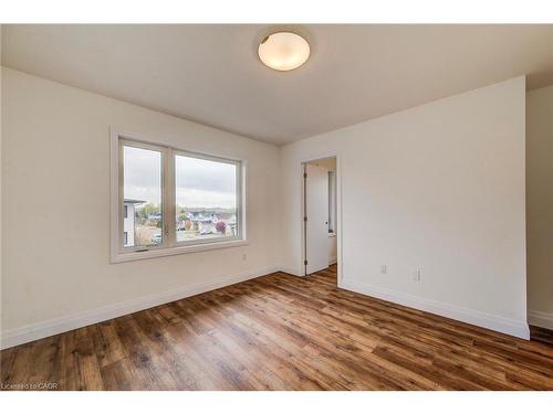 4 Lily Lane, Guelph, ON - Indoor Photo Showing Other Room