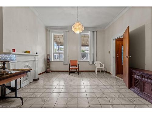 156 Macnab Street N, Hamilton, ON - Indoor Photo Showing Other Room