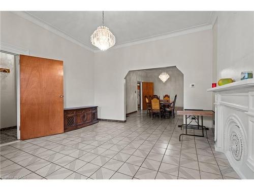 156 Macnab Street N, Hamilton, ON - Indoor Photo Showing Other Room