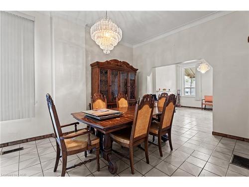 156 Macnab Street N, Hamilton, ON - Indoor Photo Showing Dining Room