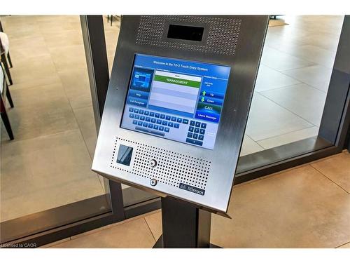 910-15 Glebe Street, Waterloo, ON - Indoor Photo Showing Other Room