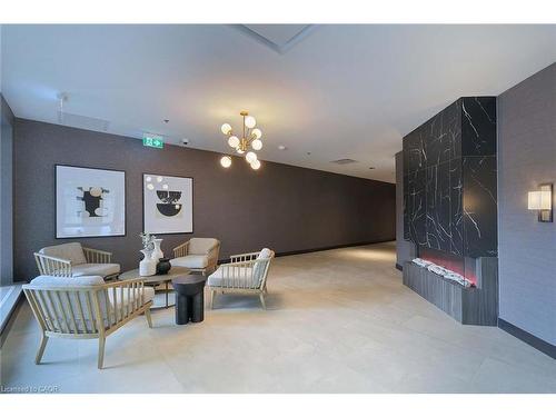 910-15 Glebe Street, Waterloo, ON - Indoor Photo Showing Other Room