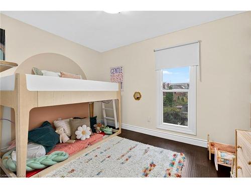 36 Ashley Street, Hamilton, ON - Indoor Photo Showing Bedroom
