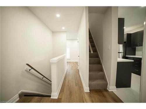 1-265 Robert Street, Hamilton, ON - Indoor Photo Showing Other Room