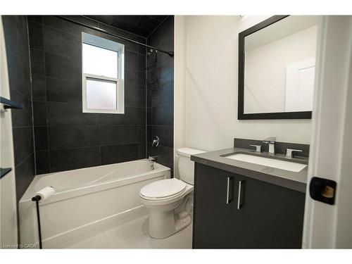 1-265 Robert Street, Hamilton, ON - Indoor Photo Showing Bathroom