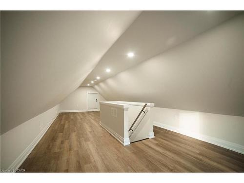 1-265 Robert Street, Hamilton, ON - Indoor Photo Showing Other Room