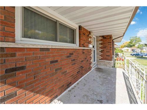 90 Rainbow Drive, Hamilton, ON - Outdoor With Exterior