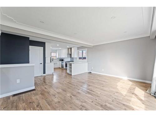 90 Rainbow Drive, Hamilton, ON - Indoor