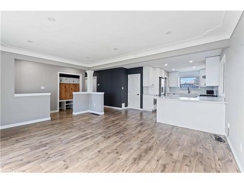 90 Rainbow Drive, Hamilton, ON - Indoor