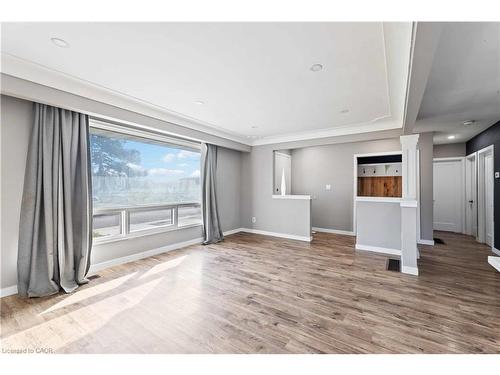 90 Rainbow Drive, Hamilton, ON - Indoor