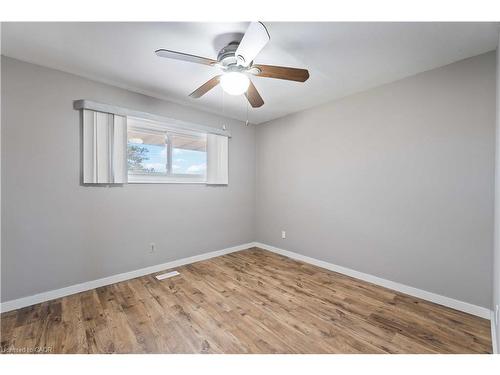 90 Rainbow Drive, Hamilton, ON - Indoor Photo Showing Other Room