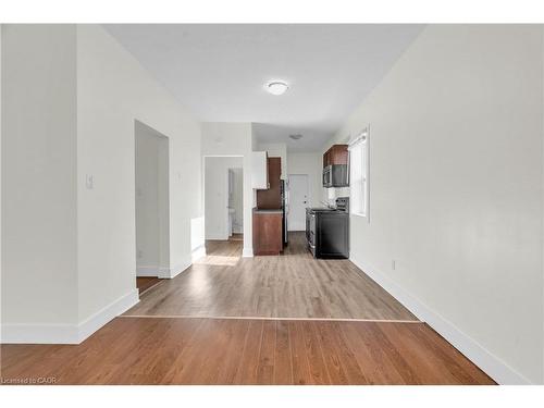 B (Main)-98 Church Street, Kitchener, ON - Indoor Photo Showing Other Room