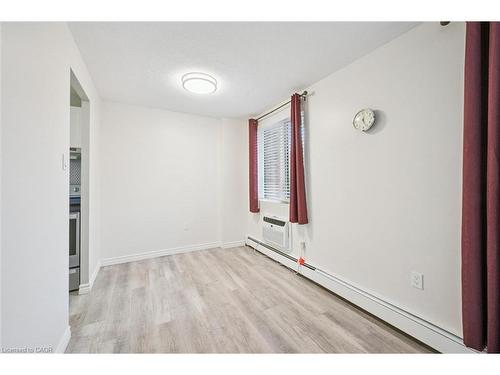 210-279 Chandler Drive, Kitchener, ON - Indoor Photo Showing Other Room