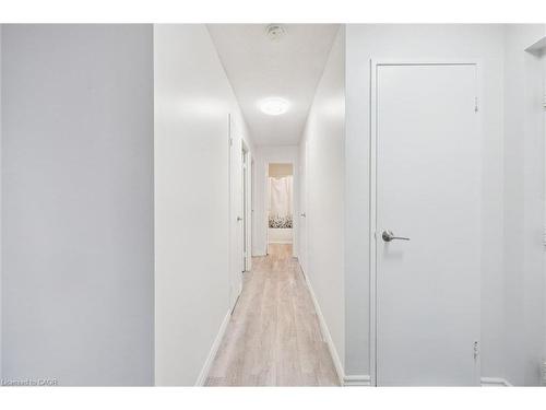 210-279 Chandler Drive, Kitchener, ON - Indoor Photo Showing Other Room