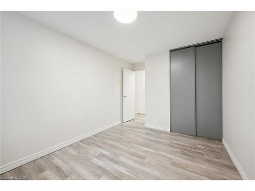 210-279 Chandler Drive, Kitchener, ON - Indoor Photo Showing Other Room