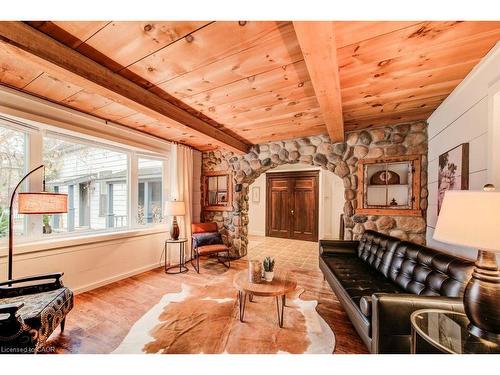 112 Jacob Street, New Hamburg, ON - Indoor Photo Showing Living Room