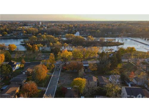 31 Inverness Street, Caledonia, ON 