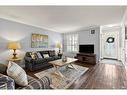 2203 Hunt Crescent, Burlington, ON  - Indoor Photo Showing Living Room 