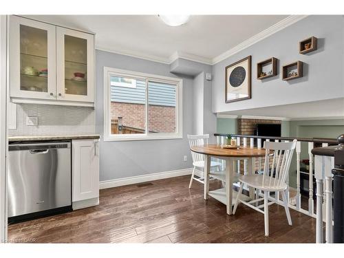 2203 Hunt Crescent, Burlington, ON - Indoor