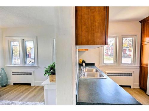 324 Wellington Street N, Kitchener, ON - Indoor