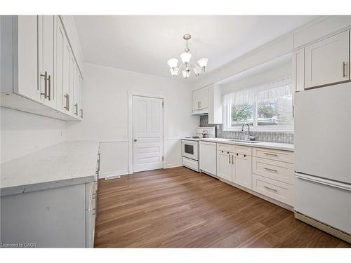 47 Krug Street, Kitchener, ON - Indoor Photo Showing Kitchen