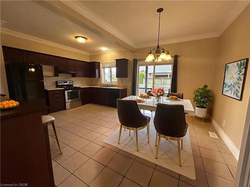 3 Booty Lane, Cambridge, ON - Indoor Photo Showing Dining Room