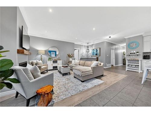 57 Cutting Drive, Elora, ON - Indoor Photo Showing Living Room