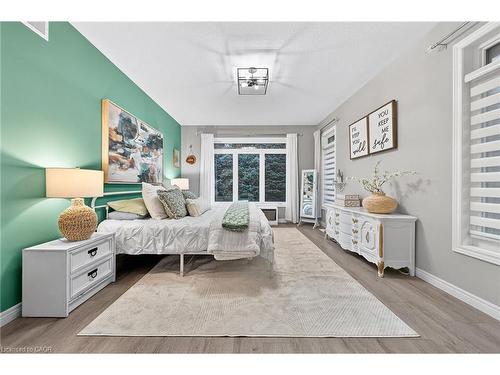 57 Cutting Drive, Elora, ON - Indoor Photo Showing Bedroom